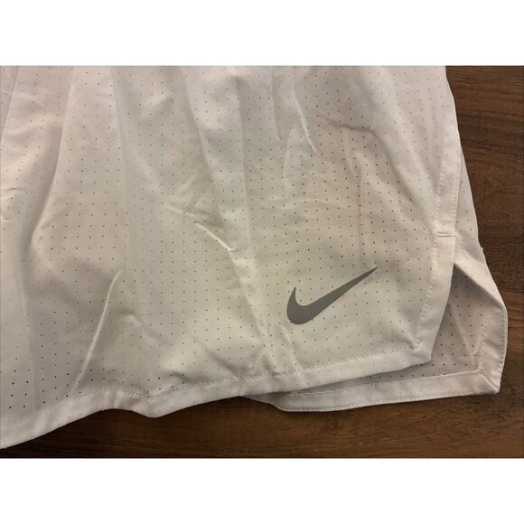 Nike Dri-FIT Fast 3" White Brief-Lined Running Shorts FN3355-121 Men Size Large - Picture 2 of 6